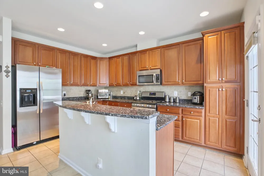 25501 AMBER GATE TERRACE Chantilly, VA 20152