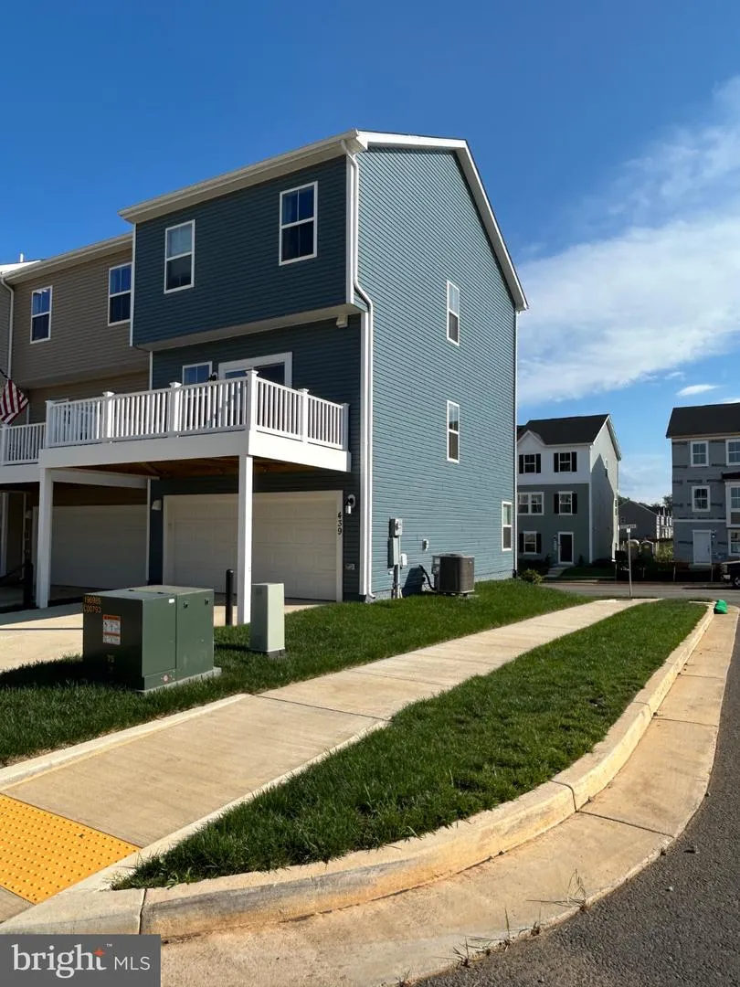 439 17TH Ranson, WV 25438