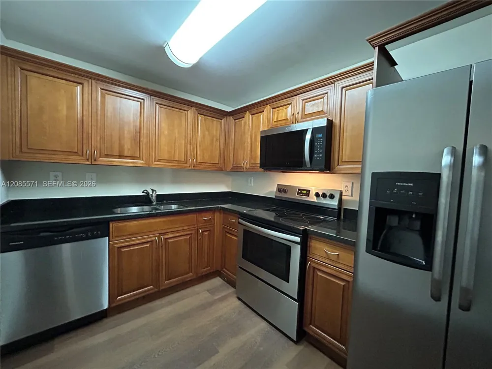 700 NW 214th St #116 Miami Gardens, FL 33169
