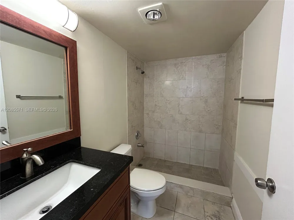 700 NW 214th St #116 Miami Gardens, FL 33169