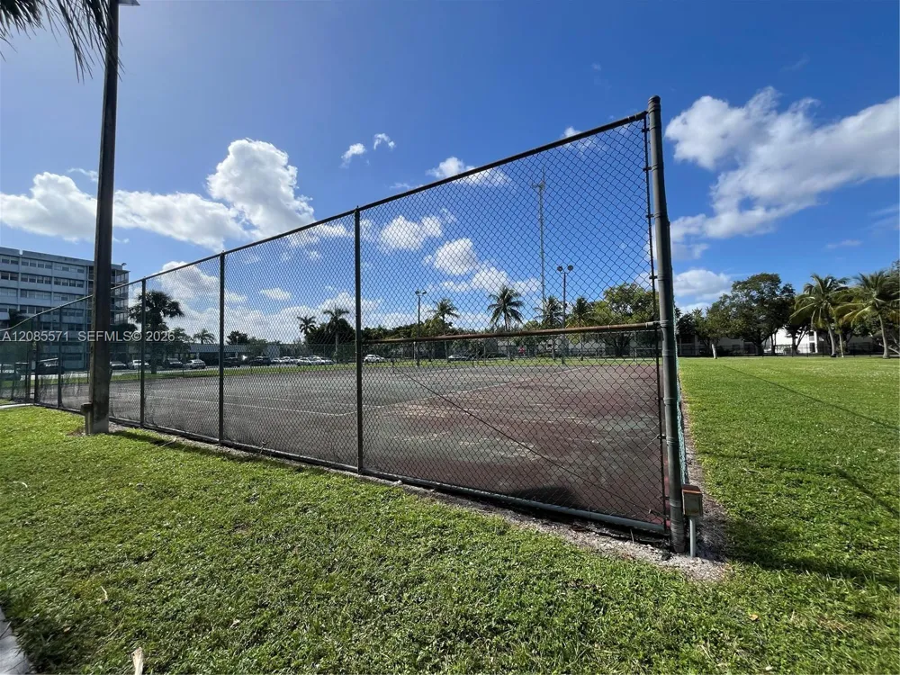 700 NW 214th St #116 Miami Gardens, FL 33169