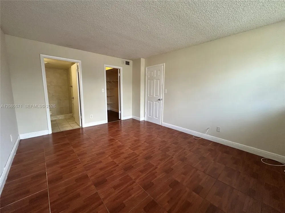 700 NW 214th St #116 Miami Gardens, FL 33169