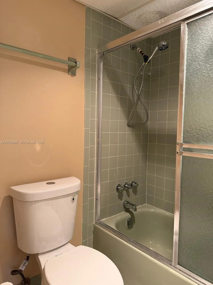 7797 Golf Cir Dr #102 Margate, FL 33063