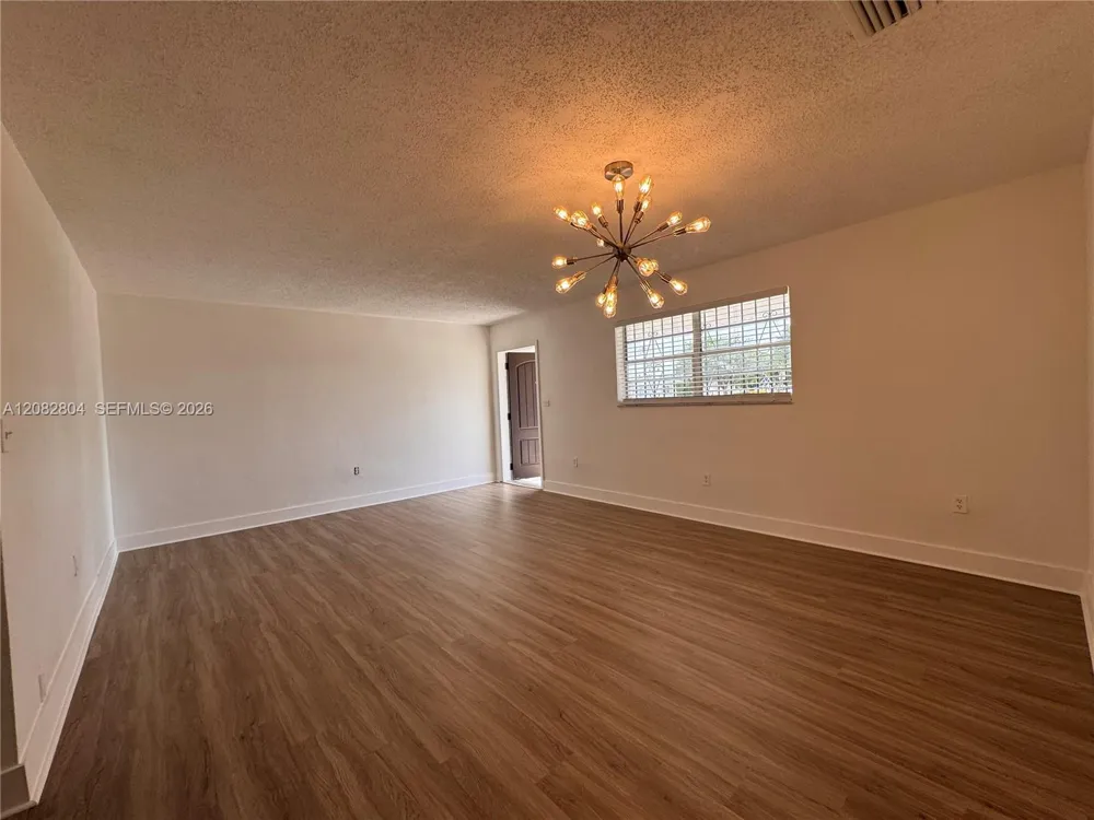 3632 SW 87th Ave #FRONT Miami, FL 33165