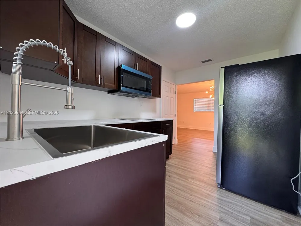 3632 SW 87th Ave #FRONT Miami, FL 33165
