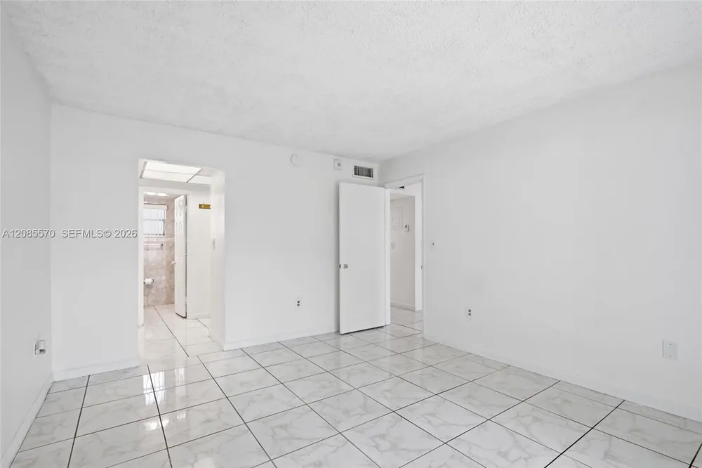 19051 NE 2nd Ave #1503 Miami, FL 33179