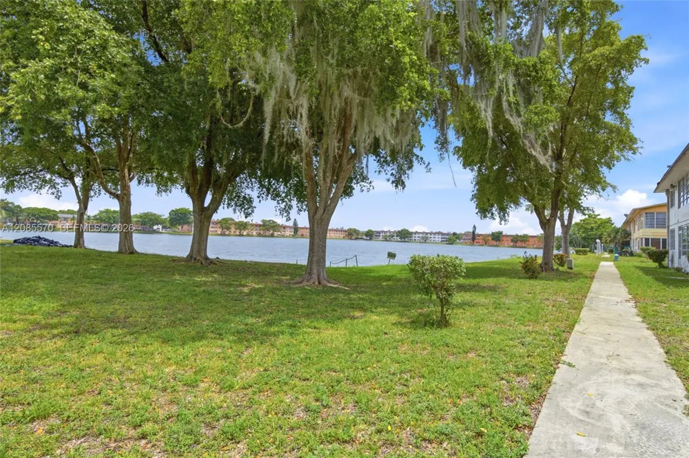 19051 NE 2nd Ave #1503 Miami, FL 33179