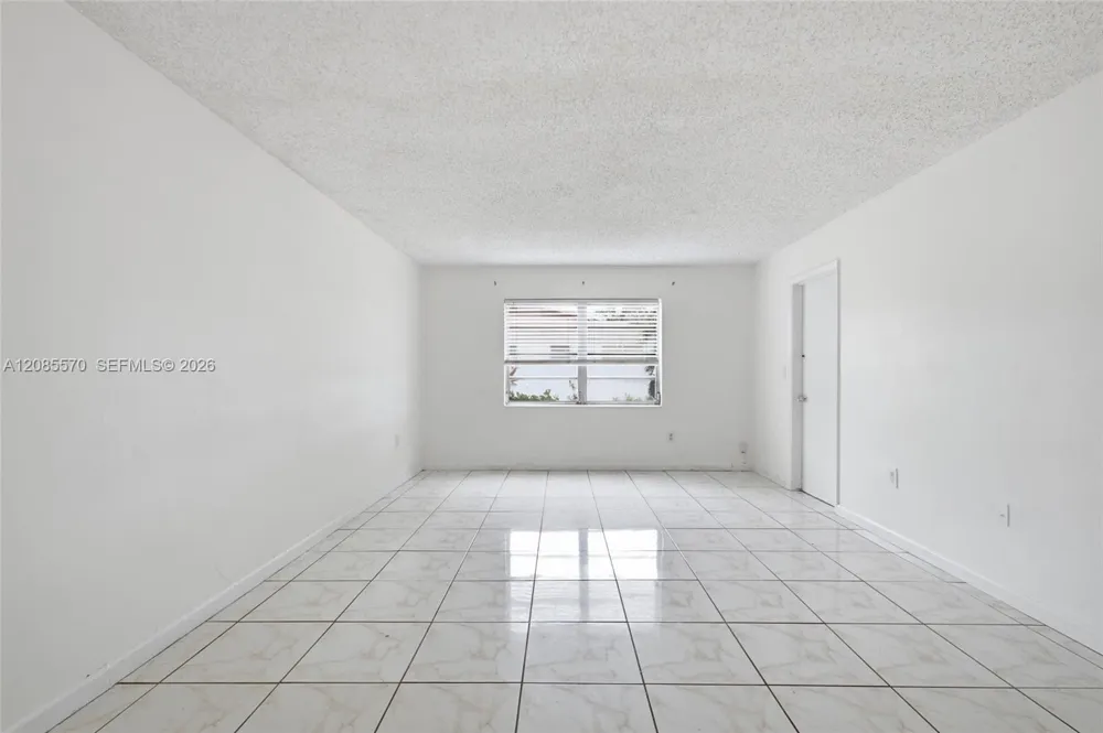 19051 NE 2nd Ave #1503 Miami, FL 33179