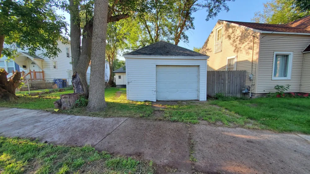 1106 Dickinson Street SE Grand Rapids, MI 49507