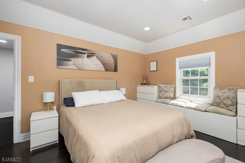 330 Springfield Ave Westfield Town, NJ 07090