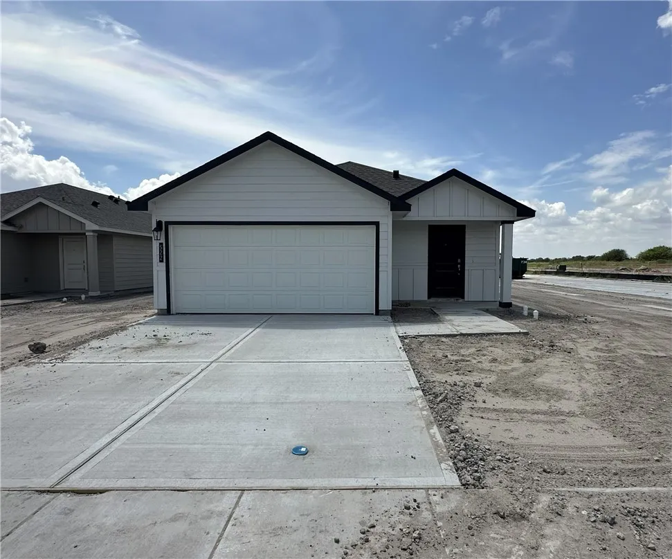522 Meansville Drive Odem, TX 78370