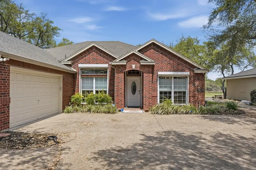 325 Champions Drive Rockport, TX 78382