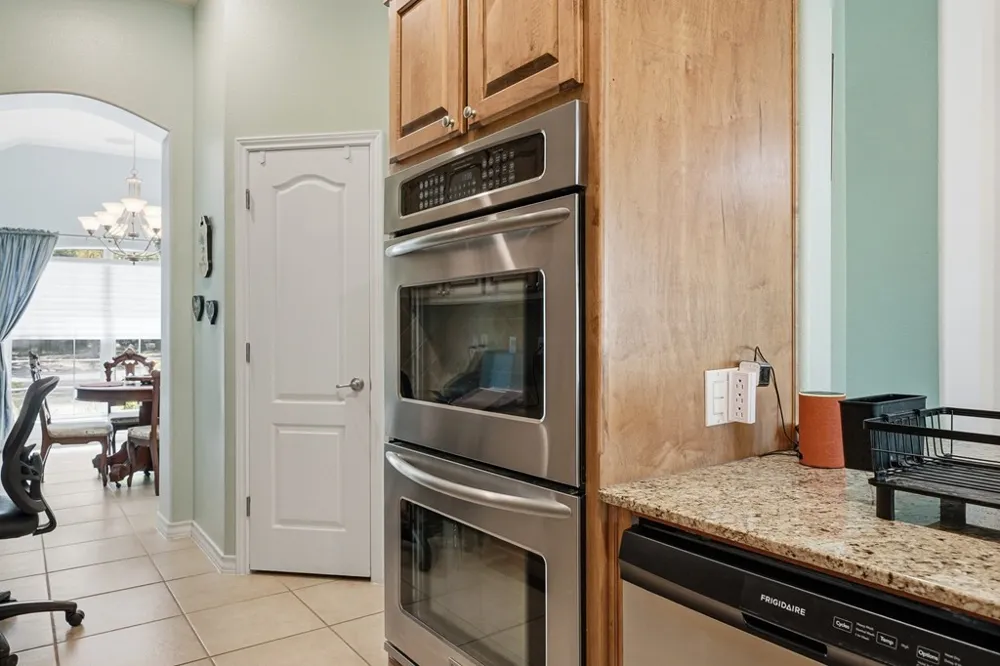 325 Champions Drive Rockport, TX 78382