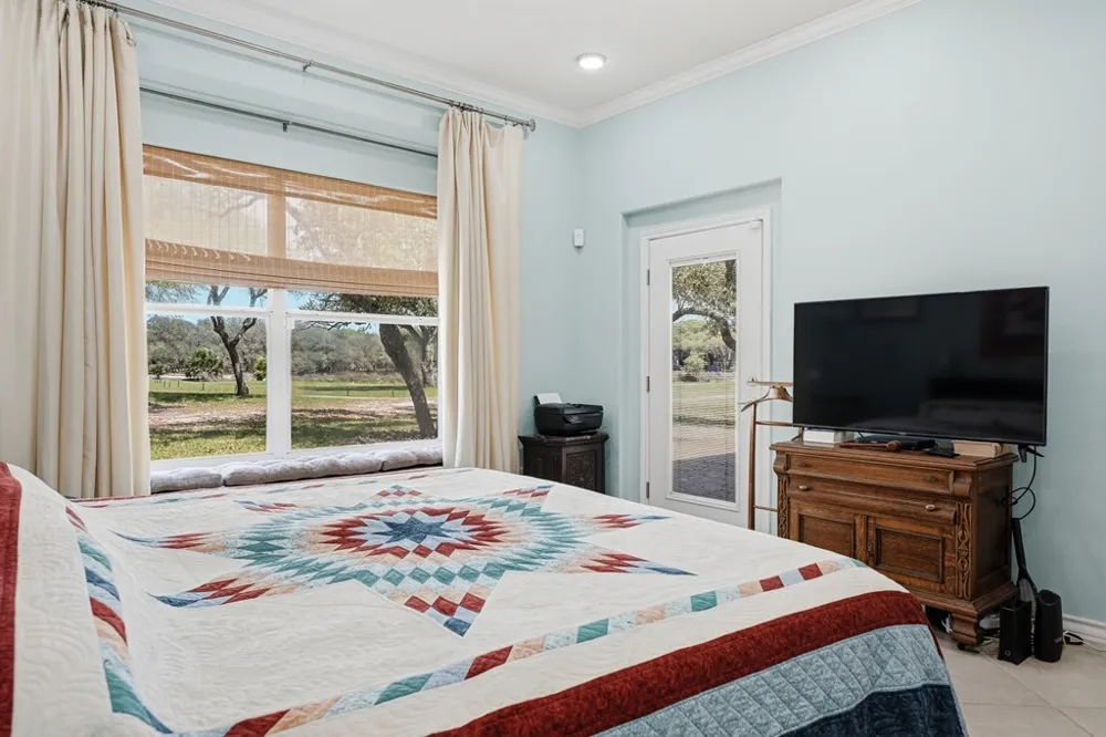 325 Champions Drive Rockport, TX 78382