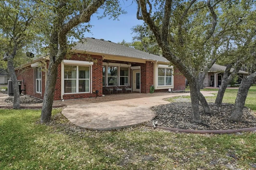 325 Champions Drive Rockport, TX 78382