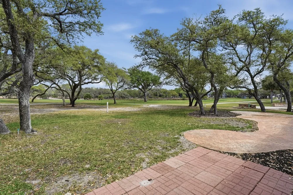 325 Champions Drive Rockport, TX 78382