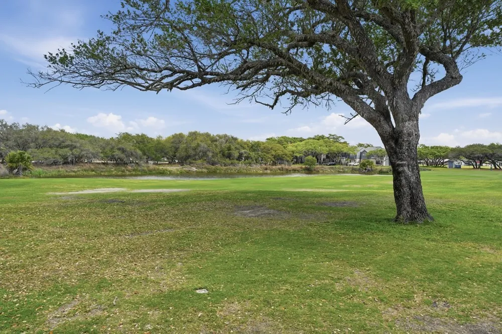 325 Champions Drive Rockport, TX 78382