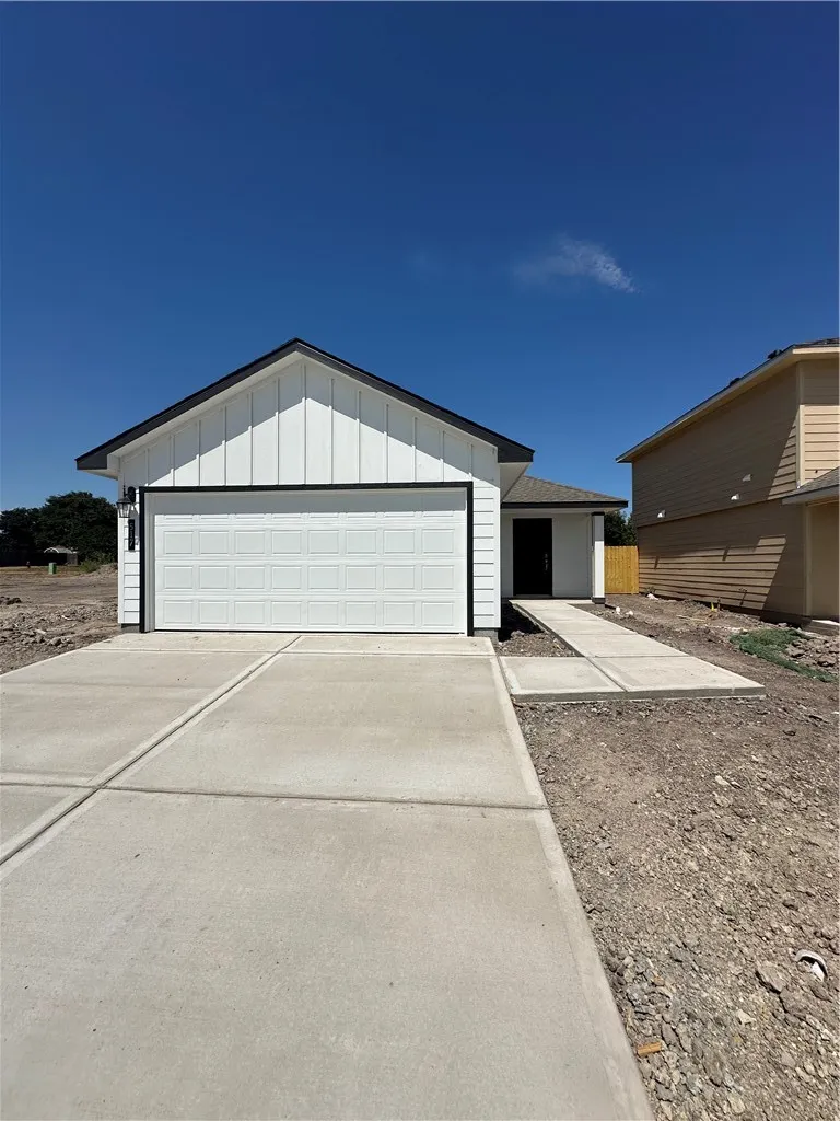 517 Meansville Drive Odem, TX 78370