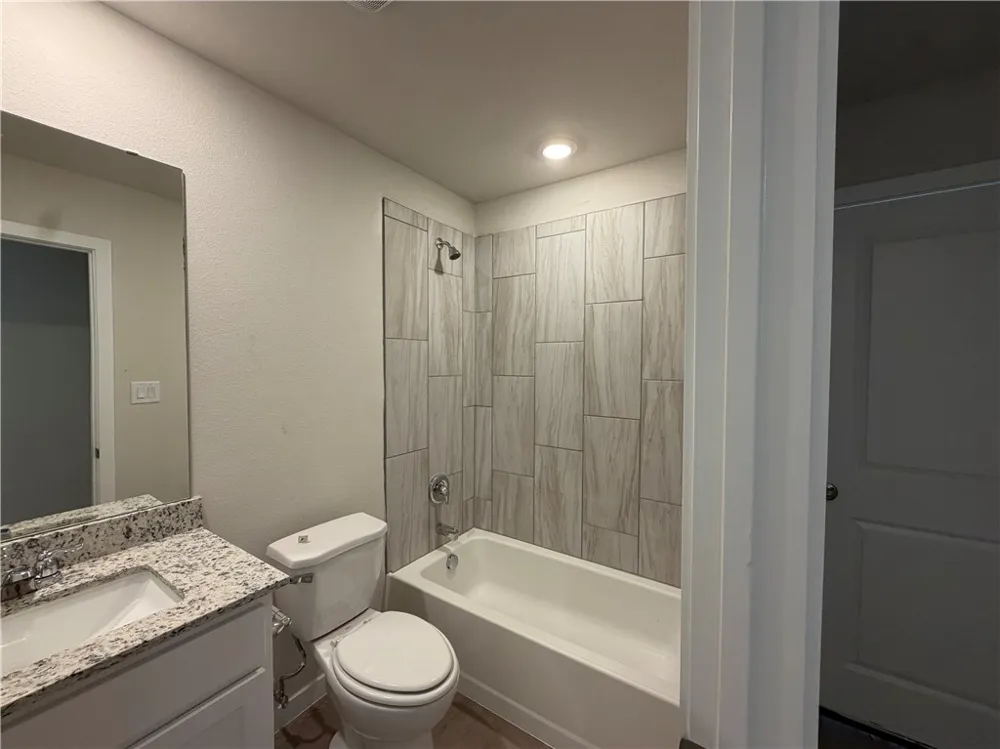 517 Meansville Drive Odem, TX 78370