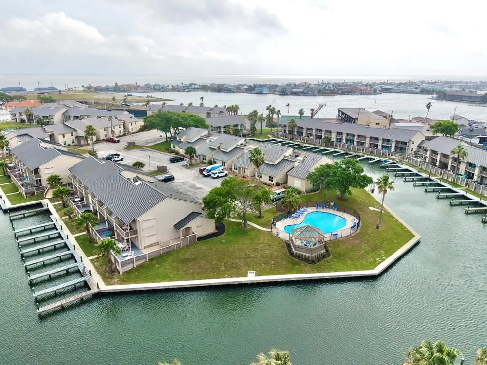 2107 Bayhouse Drive #2107 Rockport, TX 78382