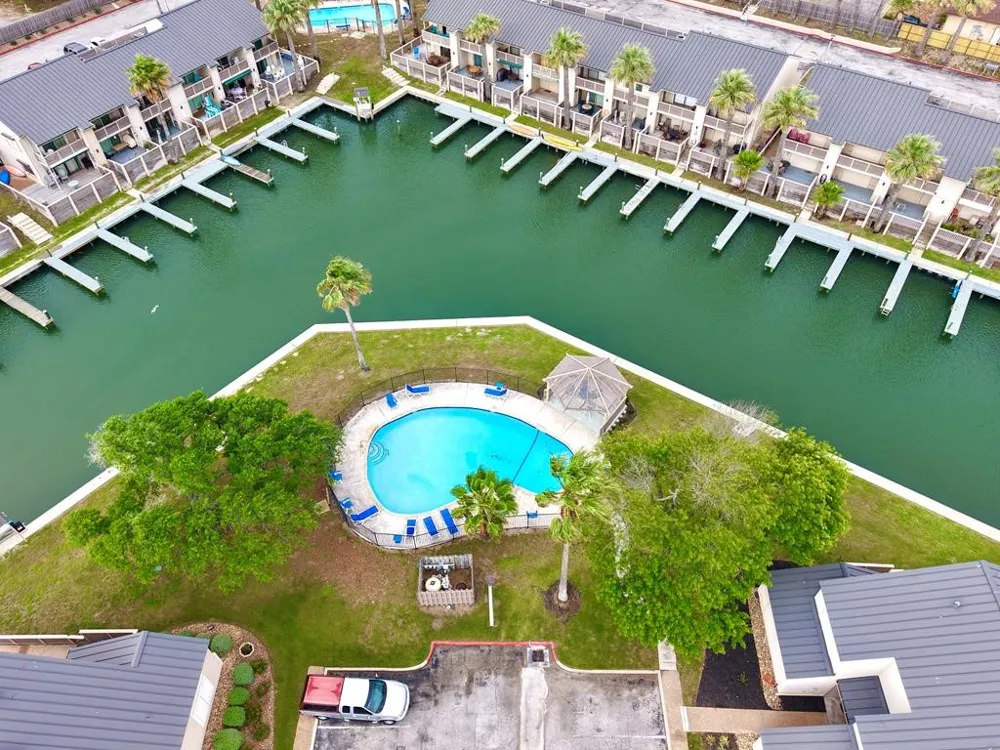 2107 Bayhouse Drive #2107 Rockport, TX 78382