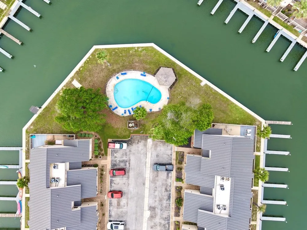 2107 Bayhouse Drive #2107 Rockport, TX 78382