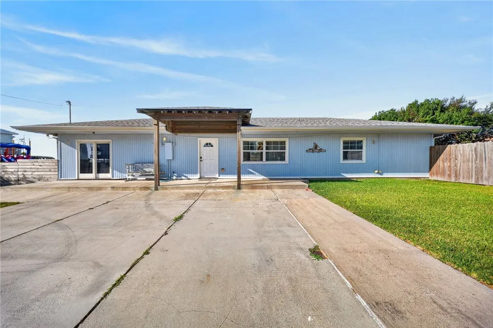 111 Caribbean Drive Corpus Christi, TX 78418