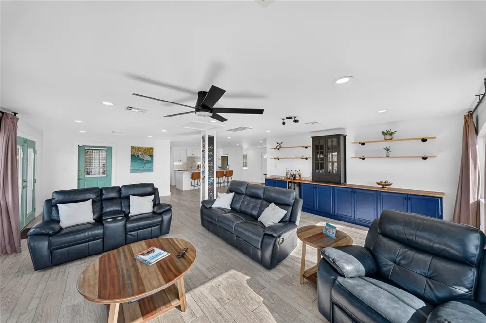 111 Caribbean Drive Corpus Christi, TX 78418