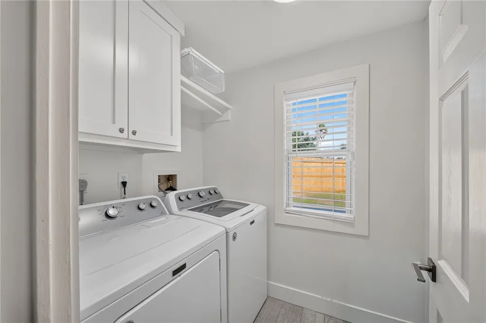 111 Caribbean Drive Corpus Christi, TX 78418
