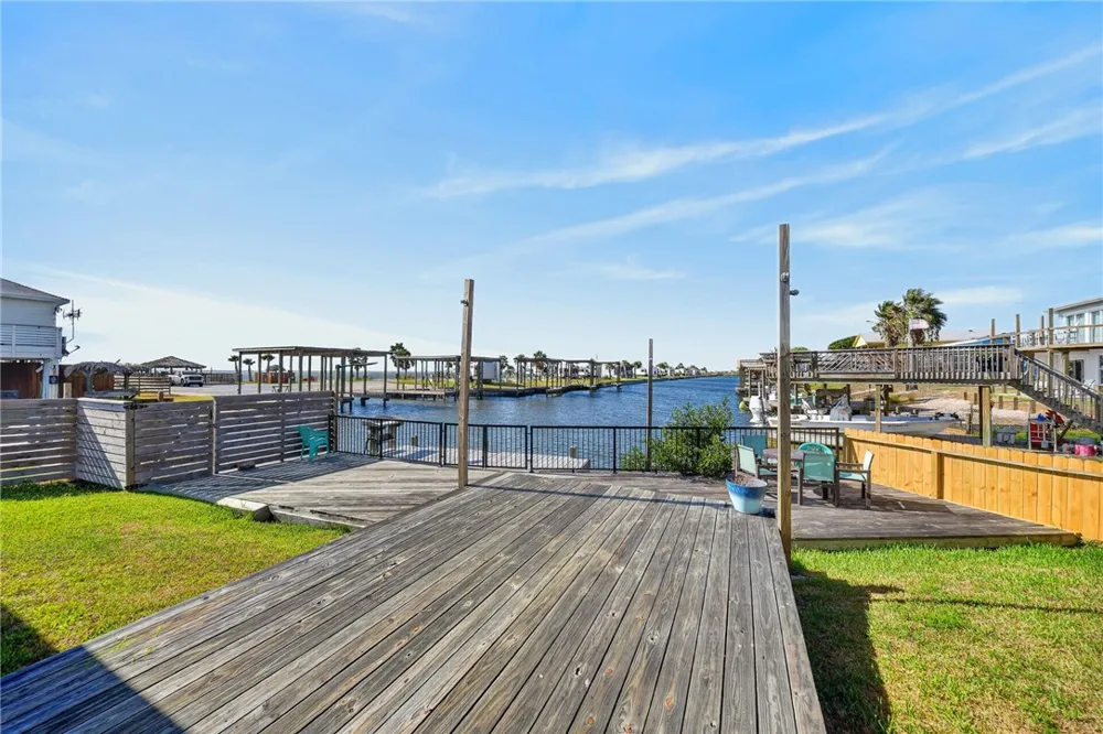 111 Caribbean Drive Corpus Christi, TX 78418