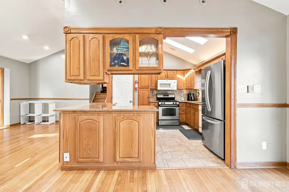 25 Penn Street Fords, NJ 08863