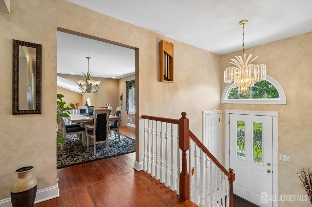 18 Mary Ellen Drive Edison, NJ 08820