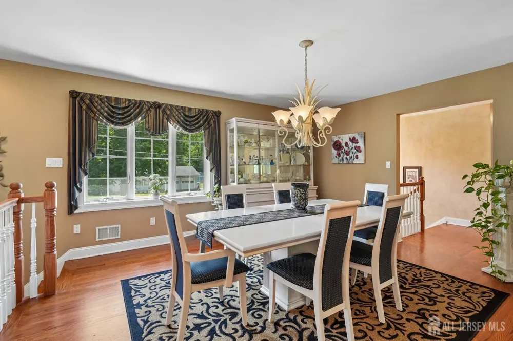 18 Mary Ellen Drive Edison, NJ 08820