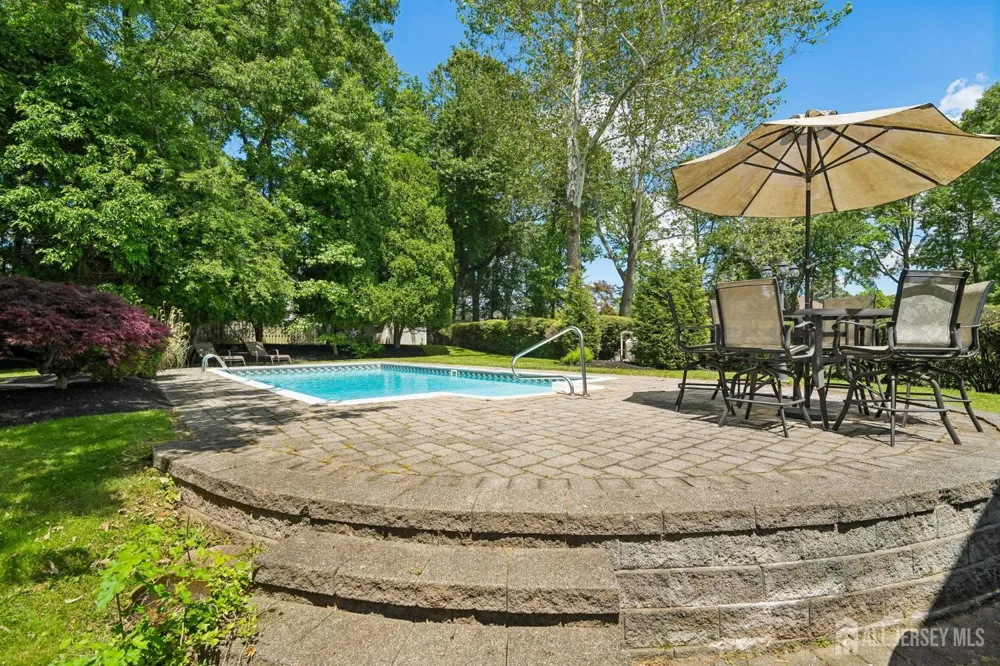 18 Mary Ellen Drive Edison, NJ 08820