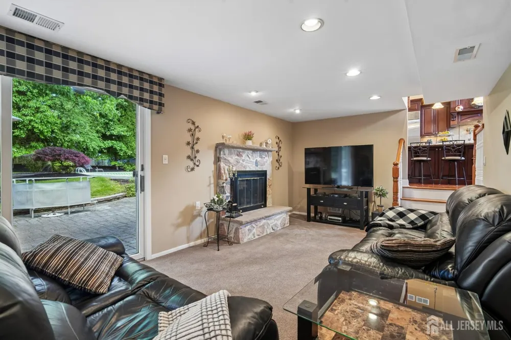 18 Mary Ellen Drive Edison, NJ 08820