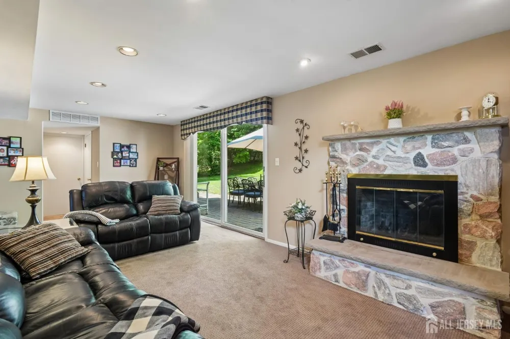 18 Mary Ellen Drive Edison, NJ 08820