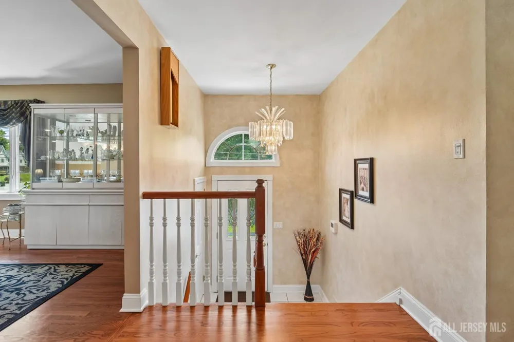 18 Mary Ellen Drive Edison, NJ 08820