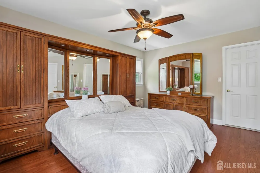 18 Mary Ellen Drive Edison, NJ 08820