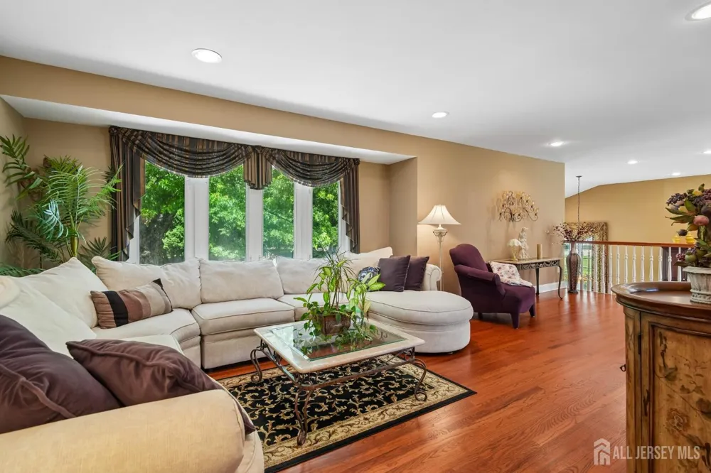 18 Mary Ellen Drive Edison, NJ 08820