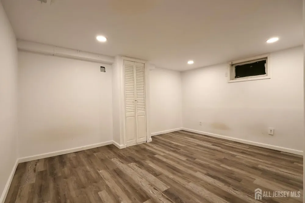 48 Buchanan Avenue Sayreville, NJ 08859