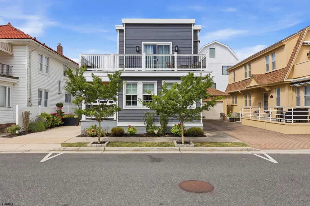 16 S Haverford Ave Margate, NJ 08402