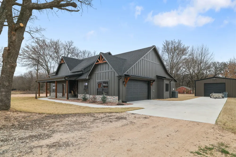11931 Maximus Lane Kingston, OK 73439