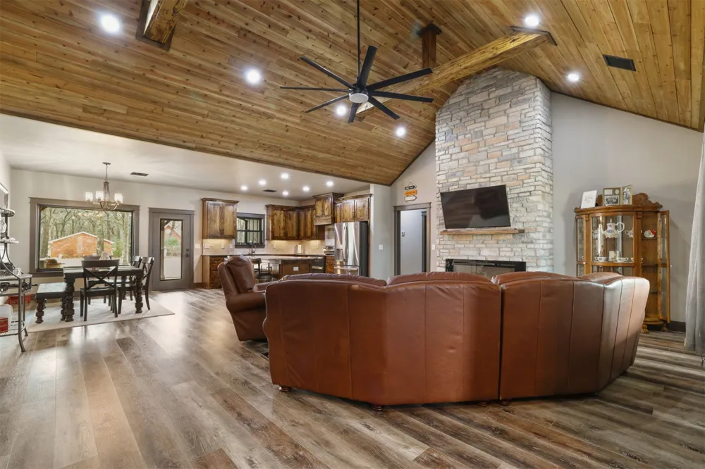 11931 Maximus Lane Kingston, OK 73439