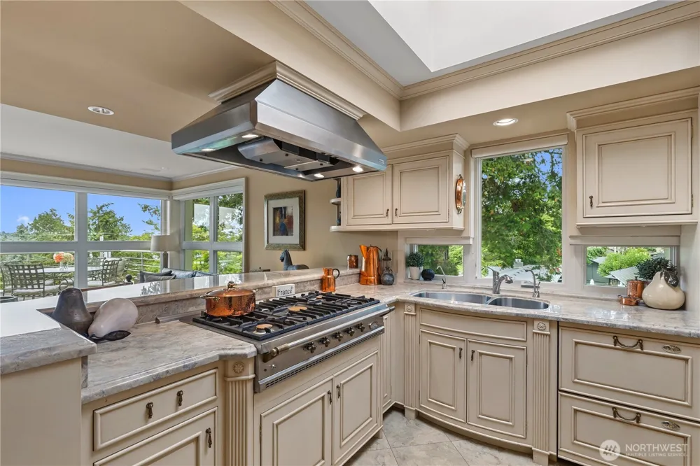 101 99th Avenue NE #301 Bellevue, WA 98004