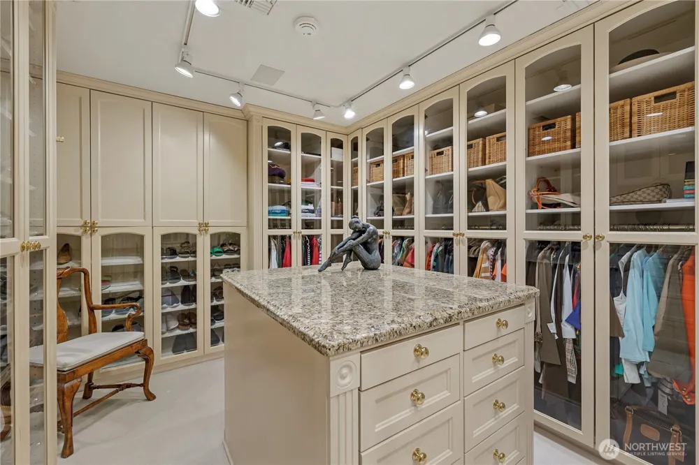 101 99th Avenue NE #301 Bellevue, WA 98004