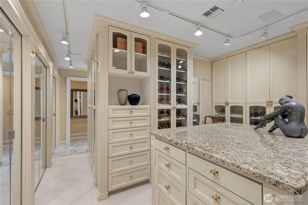 101 99th Avenue NE #301 Bellevue, WA 98004