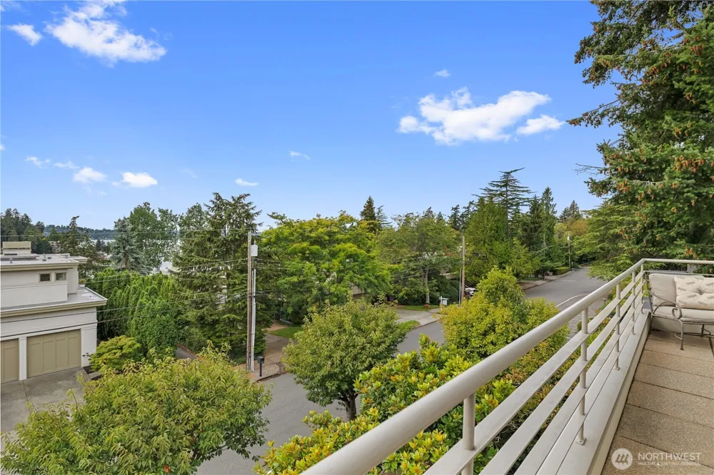 101 99th Avenue NE #301 Bellevue, WA 98004