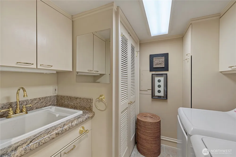 101 99th Avenue NE #301 Bellevue, WA 98004