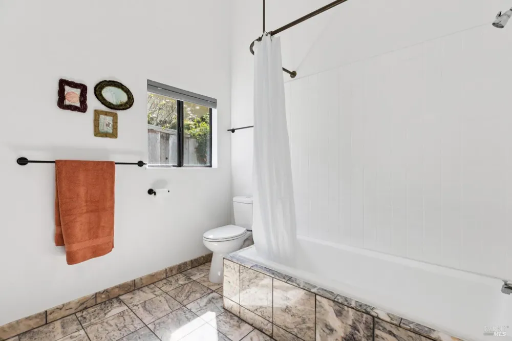 410 Maple Street Mill Valley, CA 94941