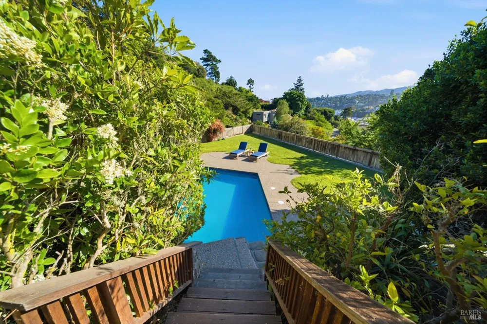 11 Saint Bernard Lane Tiburon, CA 94920